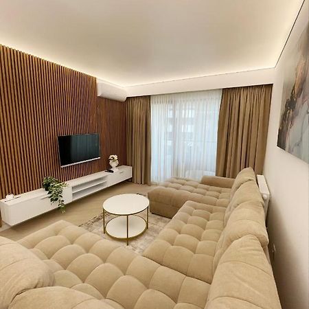 Luxury Wellness&Spa Bukarest Eksteriør billede